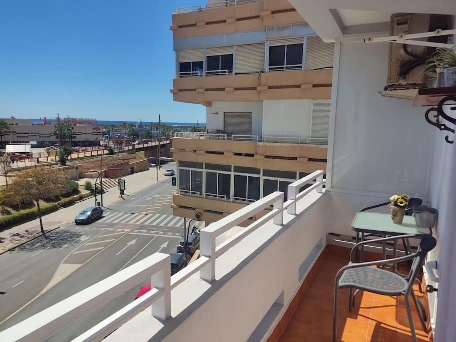Acogedor Apartamento Frente Al Mar Elena Y Michele Almería Zewnętrze zdjęcie